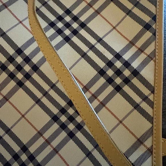 Burberry Tan and Blue Check Shoulder project - Picture 8 of 16